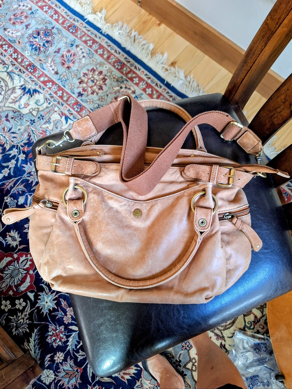 "Migaria" Tan genuine soft leather bag, unisex